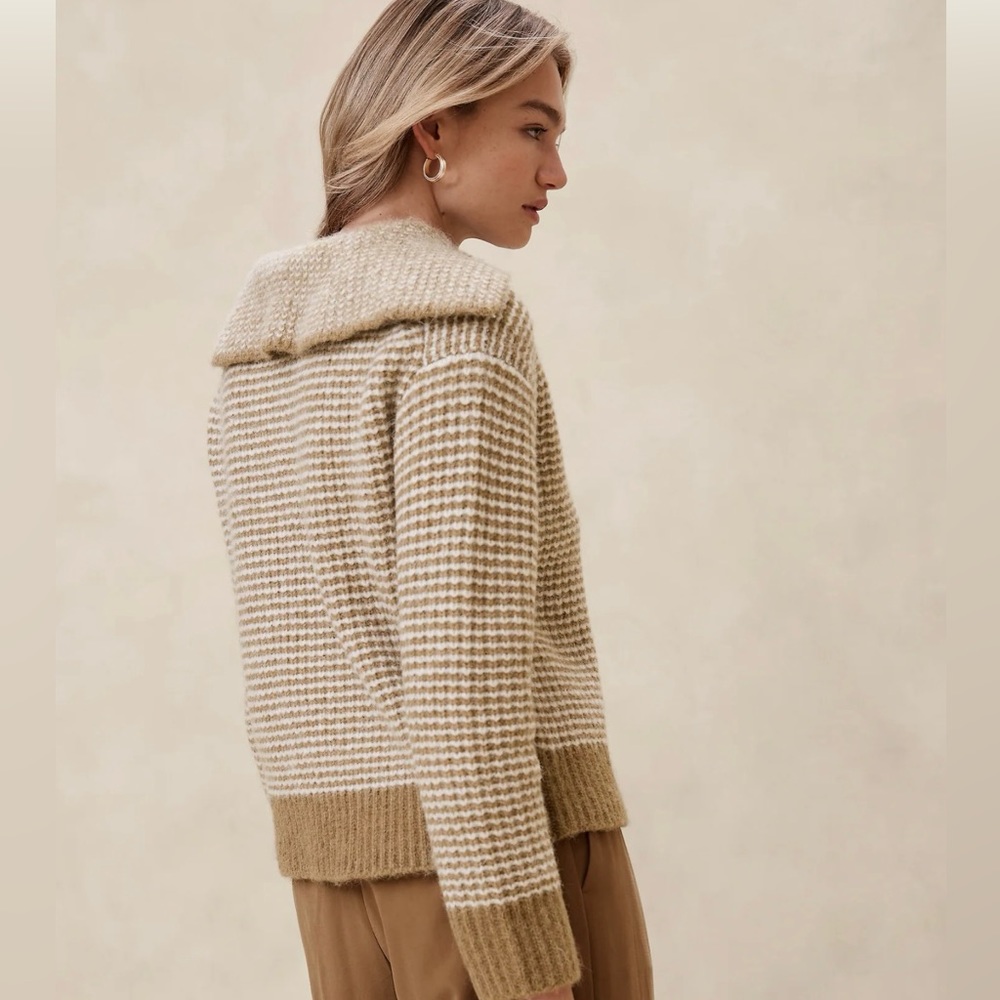 Banana Republic wide collar sweater